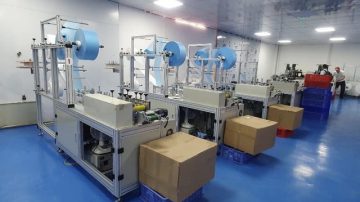 Năm Covid-19, lịch sử gọi tên khẩu trang: Người “lên hương”, kẻ vỡ nợ