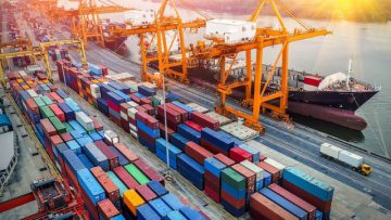 Kinh tế thời Covid-19: Việt Nam là trường hợp rất hiếm!